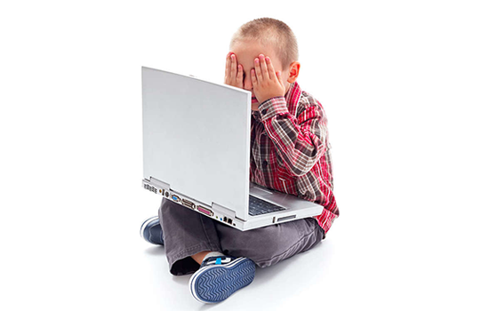 Social Media and Kids: How to Safely Grow Up Online?